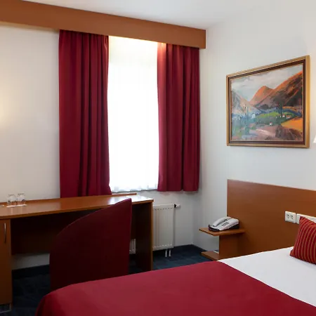 Art Hotel 3*