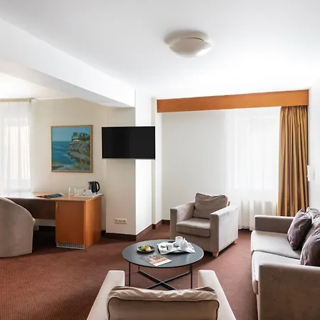 Art Hotel 3*