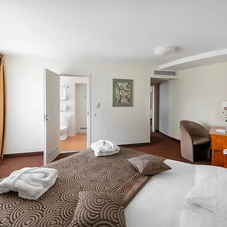 Hotel Art 3*